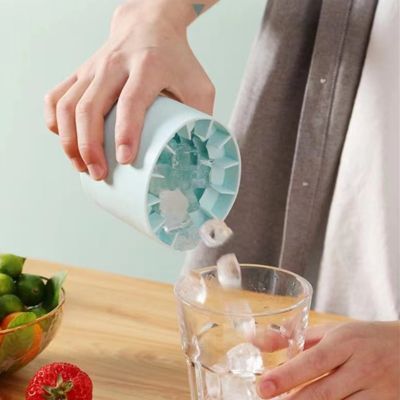 Creative Cylinder Silicone Ice Cube Mold Home Large Capacity Ice Cube Maker Ice Cube Tray Bar Accessories Bartending Tools Ice Maker Ice Cream Moulds