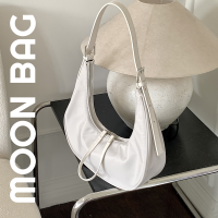 กระเป๋าสะพายไหล่ ทรงพระจันทร์เสี้ยว รุ่น Moon Bag  กระเป๋าแฟชั่น กระเป๋ายอดฮิต กระเป๋าถือ กระเป๋าผู้หญิง