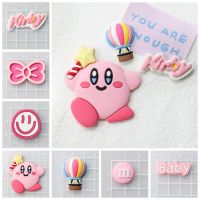 FOREVERN 5ชิ้นกิ๊บ DIY Kirby งานฝีมือ DIY เครื่องประดับอัญมณีพีวีซีน่ารักตกแต่ง3D ตุ๊กตาเคสโทรศัพท์แพทช์