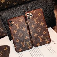 Trendy brand Apple iphone case 13 13pro 13promax 14 14plus 14pro 14promax 12mini 12promax Luxury leather Classic Logo Flower models for iphone 7plus 7+ soft shell beautiful iphone case x xr xsmax 11pro 11Promax fashion pretty case lady ins popular Brown