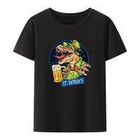 Camiseta creativa del Día de San Patricio con temática de dinosaurio, Camiseta con estampado de t-rex que trae un vaso de cerveza, Hip-hop, moda Hipster