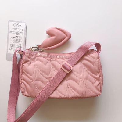 Li Shibao กระเป๋าสะพายใหม่กระเป๋า Messenger แฟชั่นสีชมพูรักกระเป๋าสะพายนูน2780