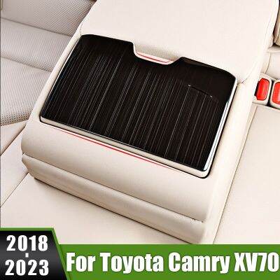 สติกเกอร์ตกแต่งแผงถ้วยน้ำที่นั่งเบาะหลังรถยนต์สแตนเลสสำหรับ Toyota Camry XV70 70 2018 2019 2020 2021 2022 2023