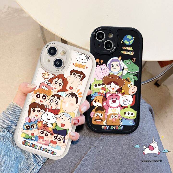 เคสคู่รักลายกราฟฟิตีการ์ตูนทอยสตอรี่น่ารักเข้ากันได้กับ-iphone-11-14-13-12-pro-max-7plus-xr-7-6-8-6s-plus-x-xs-max-se-2020เคส-tpu-นุ่มกันกระแทกสีเทียนตลก-shin-chan