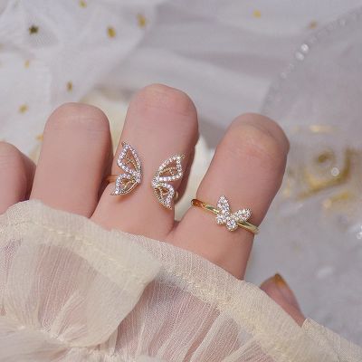 [Lady Sugar] แหวนผีเสื้อคริสตัลแวววาวแบบ MODE Korea สำหรับผู้หญิงเครื่องประดับอัญมณีงานปาร์ตี้ปรับได้แหวนปรับขนาดได้พลอยเทียม