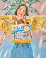 Wila-Zesty Beach Bag กระเป๋าผ้าออร์แกนิกแคนวาสพิมพ์ลาย Riviera Coast ธีมลายมะนาวทั้งใบ แถม Coin Bag พิมพ์ลายลูกมะนาวผ่าครึ่ง ตกแต่งหนังวีแกนสีเหลือง