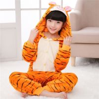 Disney ชุดนอนเด็ก Tigger Kigurumi ชุดวันซี่สำหรับเด็กหญิงเด็กชายชุดนอนผ้าสักหลาดสำหรับเด็กชุดนอนฤดูหนาวชุดนอนผู้ใหญ่ลายสัตว์