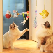 HCM Đồ chơi cho mèo gắn tường có dây treo, nhiều hình ngộ nghĩnh
