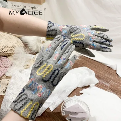 [LWF 2022]030 MYALICE Charm ถุงมือห้านิ้วผ้าแคชเมียร์สำหรับผู้หญิง,ถุงมือใช้มืออุ่นลายหลากสีตัดกันพิมพ์ลายกราฟฟิตี้