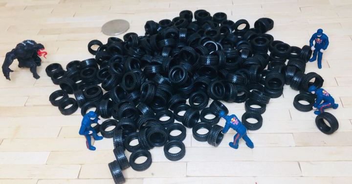 special-offers-20-40-60-100pcs-1-64-ruer-tires-11-9mm-black-tyres-skin-car-model-scene-accessories-parts-for-mini-alloy-cars