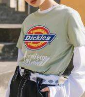 ☋Dickies เสื้อยืดแขนสั้นผู้ชายและเสื้อผู้หญิงคอกลมชุดชุดคู่รัก Boudoir Honey [ห้างสรรพสินค้า Broken Code ของแท้]