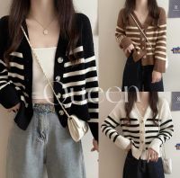 Gueen?พร้อมส่ง?เสื้อยืดแขนยาวคอวีงานถักมีกระดุมหน้า ผ้ายืดได้เยอะมาก(9181)