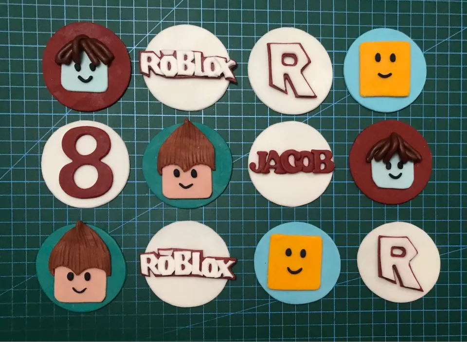 Edible Cupcake toppers 12 pcs fondant