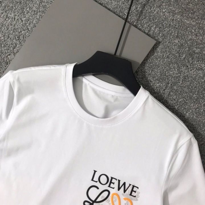 loewe-luo-yiwei-เสื้อยืดคู่รัก-ผ้าฝ้ายคอกลมแท้แขนสั้นเรียบง่ายและแฟชั่นหรูหราเข้ากับทุกชุด