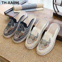 wave spring flat with breathable soft bottom Chinese old cloth shoes Dali ethical packets of mens slippers