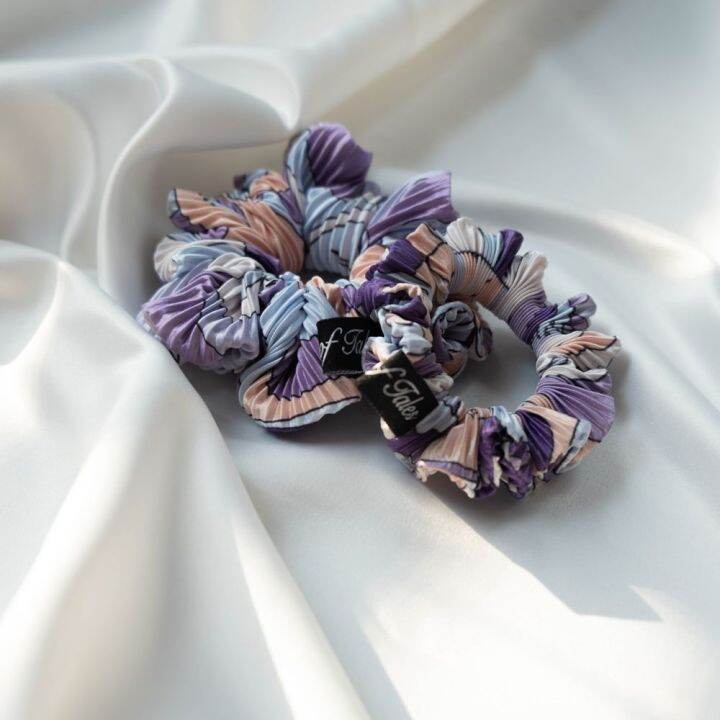 teller-of-tales-scrunchies-violette-wonderland-collection