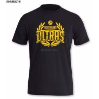 [COD]เสื้อยืดคอกลม แขนสั้น ผ้าฝ้าย 100% พิมพ์ลาย Dortmund Ultras Fans สไตล์สปอร์ต แฟชั่นสําหรับผู้ชาย DIYS-5XL  EUJD