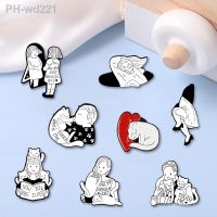 Creative Trendy Cartoon Black And White Cat Oil Drop Lapel Brooch Badge Pin Denim Bag Gift Men Women Fashion Jewelry Accessories