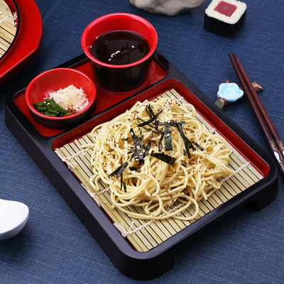 ญี่ปุ่นจานก๋วยเตี๋ยวเย็นอาหาร Udon Buckwheat ก๋วยเตี๋ยวจานซูชิ Roller Mat เครื่องมือเสิร์ฟถาดอาหารบนโต๊ะอาหาร