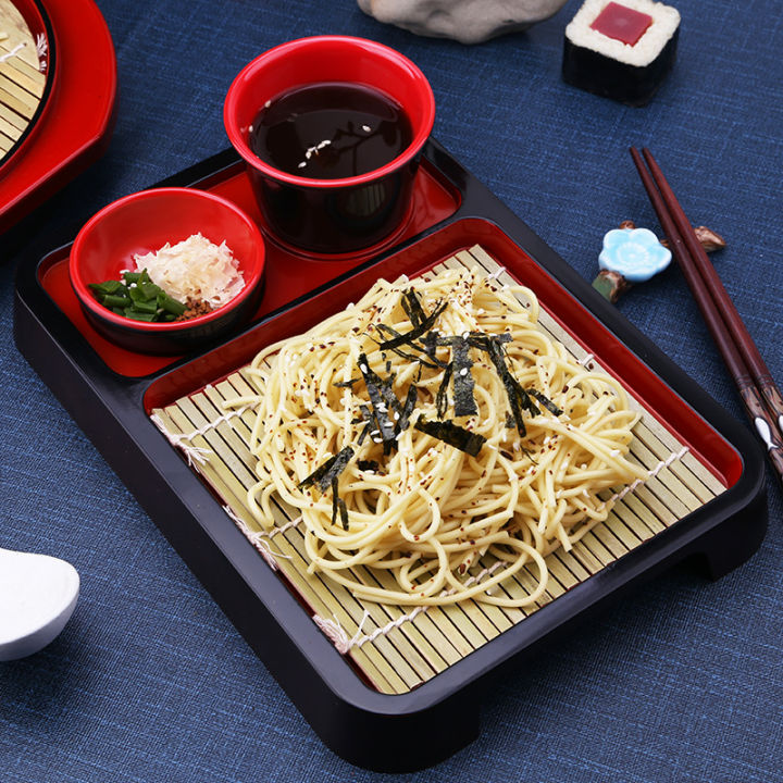 ญี่ปุ่นจานก๋วยเตี๋ยวเย็นอาหาร-udon-buckwheat-ก๋วยเตี๋ยวจานซูชิ-roller-mat-เครื่องมือเสิร์ฟถาดอาหารบนโต๊ะอาหาร