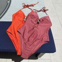 wavy-textured swimsuit ชุดว่ายน้ำเนื้อผ้าลายคลื่น