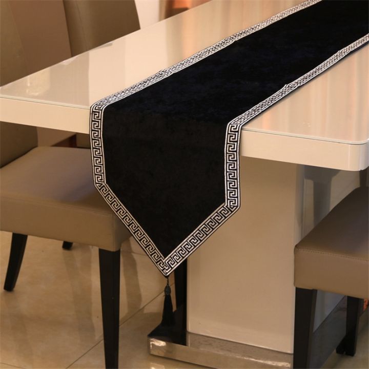 ผ้าคลุมตู้รองเท้าผ้าปูโต๊ะระดับไฮเอนด์ที่ปรับเตียงกำมะหยี่ยุโรปสีเรียบง่ายผ้าปูโต๊ะสีเงินสีดำสีเบจ