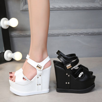 New Arrival September 2020 Women Peep Toe PU Japanese Heeled Sandals Casual Rhinestone Wedge Heel Buckle