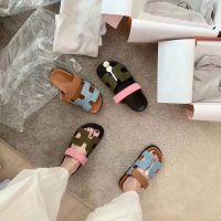 【Ready】? 23 summer new flat one-word slippers womens thick-soled outer casl ler second cle slippers