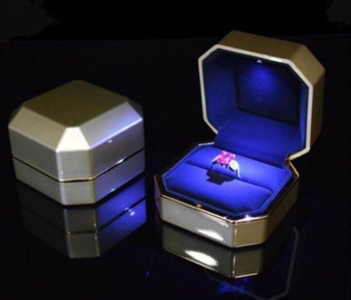 (SG SELLER) Proposal Engagement Luxury Wedding Velvet Wedding Ring Case
