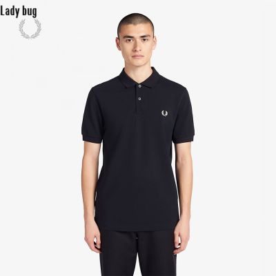 FRED PERRY ชายเสื้อโปโลฤดูร้อนฝ้ายข้าวสาลีหู England Slim แขนสั้นลำลอง M6000