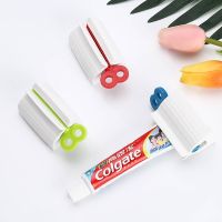 hot【DT】 Accessories Toothpaste Dispenser Multi-functional Paste Tube Squeezer Rolling Holder banheiro tandpasta knijper