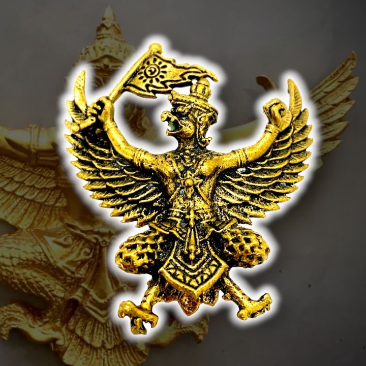 พญาครุฑเชิญธงมหาเศรษฐี-เนื้อทองเหลือง-วัดครุฑธาราม-ขนาดประมาณ-3-ซม-ราชาแห่งเศรษฐีและอำนาจบารมี