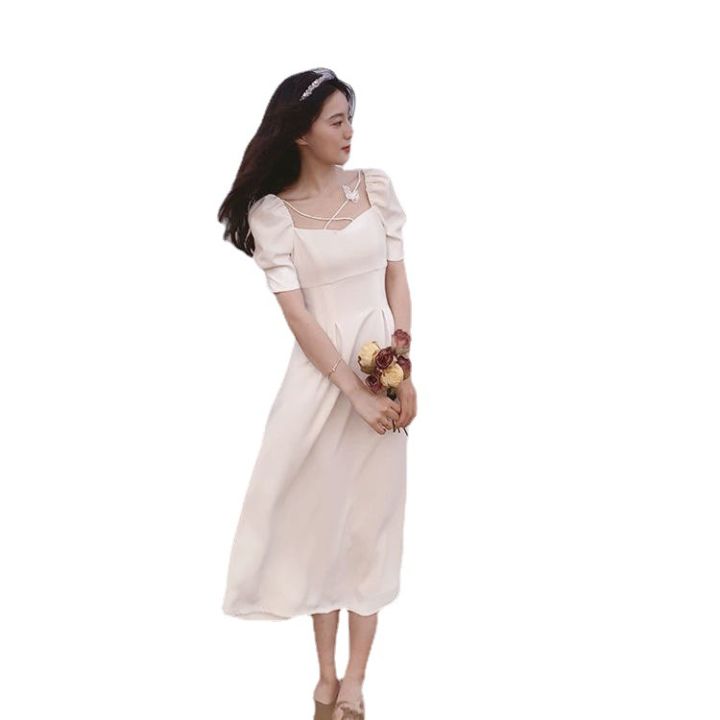 ฝรั่งเศสสแควร์คอชุดสีขาวของผู้หญิง2023ฤดูร้อนใหม่วินเทจแขนฟองอารมณ์ชุดกลาง