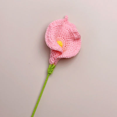 ของขวัญ P5u7ตกแต่งอย่างสร้างสรรค์ดอกไม้ถักโครเชต์สำเร็จรูปดอกแคลลาลิลลี่ของตกแต่งโต๊ะแต่งงานบ้านดอกไม้ปลอม