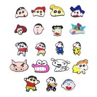 【คุณภาพสูง】Kawaii Crayon Shin-Chan Clogs อุปกรณ์เสริมรองเท้าแตะ Pvc สําหรับติดรองเท้า 1ชิ้น