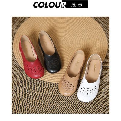 Large round toe embroidered mothers shoes for women in autumn 2023, new bean shoes with comfortable hollowed out holes, single shoes