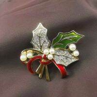 New Handmade Enamel Painted Christmas Holiday Gift Qrnaments Holly Leaf Pearl Brooch