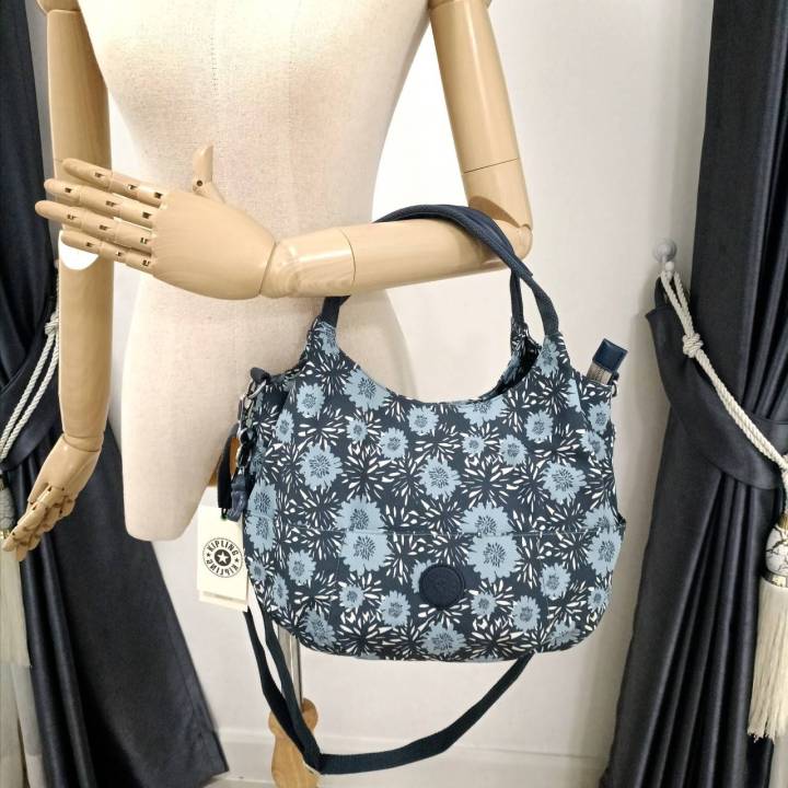 kipling-aliana-shoulder-bags-ki7038-กระเป๋าสะพายรุ่นใหม่-จาก-kipling-ขนาดกลาง-ลวดลายสดใส-วัสดุ-polyester-100