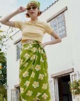 Sue.loveseveryday Bualoy II Wrap Skirt - กระโปรงฟรีไซส์ลายบัวลอย II