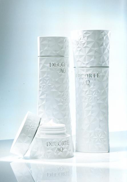 cosme-decorte-aq-whitening-emulsion-200ml-whitening-lotion-200ml-cosme-decorte-tablenaaq-ปากกาลูกลื่น200ml-200ml
