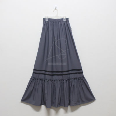 Long Skirt กระโปรงผู้หญิง รุ่นระบายล่าง แต่งแทบกลางรอบกระโปรง ใส่เอวยางยืด เอว 22-40นิ้ว ความยาว 38นิ้ว SK-A71