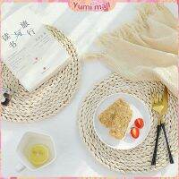 Yumi แผ่นรองหม้อสานจากต้น กก วัสดุธรรมชาติ ที่รองจาน รองแก้ว สานทรงกลม Corn husk woven placemat