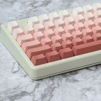 โปรไฟล์สีชมพูไล่ระดับสี Keycaps OEM มีไฟด้านหลังมีไฟสีโปร่งใสปุ่มกดสำหรับ GK61 68 87 104แป้นพิมพ์กล