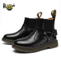 DR.MARTENS ดร. รองเท้าบูทมาร์ติน หนังวัวแท้ ข้อสูง แต่งหัวเข็มขัด สไตล์คลาสสิก เหมาะกับใส่กลางแจ้ง แฟชั่นคู่รัก สําหรับผู้หญิง