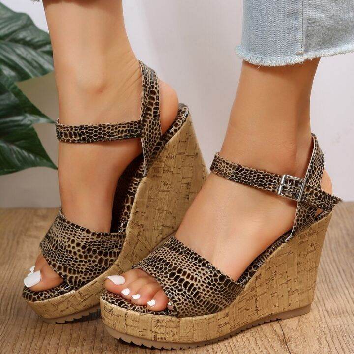 super high wedges