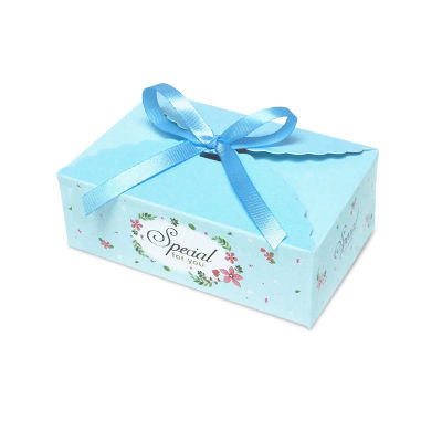 20 ใบ กล่องสีฟ้า พิมพ์ลายดอกไม้ ขนาด 6 x 9 x 3 เซนติเมตร ( v016 -002 ) ปิดด้านบนด้วยริบบิ้น  กล่องใส่สบู่ กล่องใส่ขนม กล่องใส่ของขวัญ ของชำร่วย