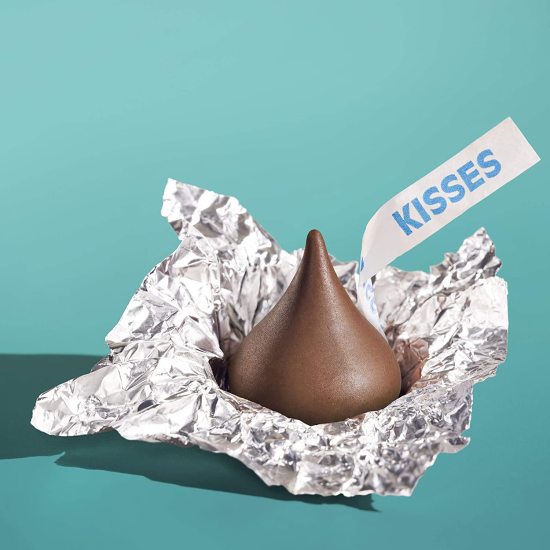 Hershey s kisses milk chocolate with almonds 283g - ảnh sản phẩm 2