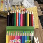 SÁCH TÔ MÀU 5000 hình + 12 cây bút chì màu