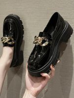 ✘✴﹉ Loafers womens British style 2023 new spring slip-on patent leather chain small leather shoes womens thick-soled thick-heeled single shoes