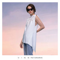 [EXCLUSIVE] Vinn Patararin - Asymmetric sleeveless with laser-cut blouse เสื้อแขนกุด ฉลุลายเลเซอร์คัท เสื้อยืด เสื้อสตรี เสื้อยืดสีขาว